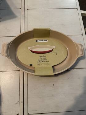 16134 Le Creuset Oval Dish 24 Cm Volcanic