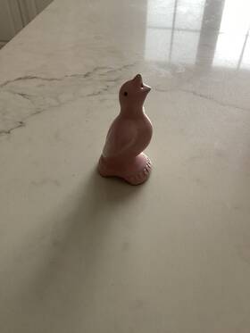 17787 Le Creuset Limited Edition 3 1/2 Inch Pie Bird Baking Funnel / Chiffon Pink