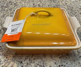 61005176720050 Le Creuset Heritage Shallow 9.1 In Square Dish With Lid Casserole Nectar Free Ship 61005176720050 Le Creuset Heritage Shallow 9.1 In Square Dish With Lid Casserole Nectar Free Ship