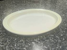 Le Creuset 630870036276 New Large 18 Inch X 13 Oval Stoneware Platter Dune Le Creuset 630870036276 New Large 18 Inch X 13 Oval Stoneware Platter Dune