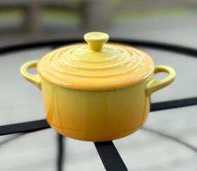 Le Creuset 630870051866 10 Cm Mini Round Cocotte 8 Oz Soleil Yellow New No Tag Stoneware