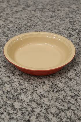 Le Creuset 630870089883 Stoneware Pie Dish 9 In Dimpled Edges Carmin Le Creuset 630870089883 Stoneware Pie Dish 9 In Dimpled Edges Carmin