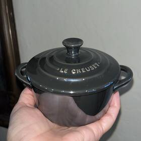 Le Creuset 630870161442 Black Nickel Mini Round Cocotte 8 Oz Stoneware Shiny Gunmetal Le Creuset 630870161442 Black Nickel Mini Round Cocotte 8 Oz Stoneware Shiny Gunmetal
