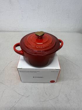 Le Creuset 630870296793 Mini Cocotte W Gold Heart Knob 250 Ml 8 Oz Cerise Cherry Red New