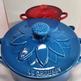 Le Creuset 630870324984 Marseille Blue Mini Sunflower Relief Cocotte 8oz Stoneware Nib
