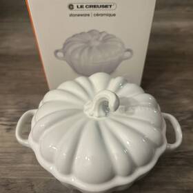 Le Creuset 630870342094 12 Oz White Pumpkin Mini Cocotte Stoneware Casserole 350ml Nib