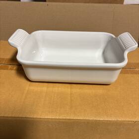 71102195410099b Le Creuset New Heritage Stoneware Small Rectangular Bake Dish 19cm/1 Quart White