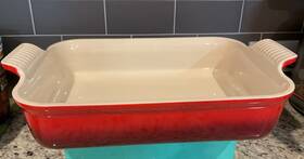 711023206000998 Le Creuset Heritage Deep Rectangular Lasagna Dish Cerise 9 Inch X12 /6.75 Quart Msrp 125 711023206000998 Le Creuset Heritage Deep Rectangular Lasagna Dish Cerise 9 Inch X12 /6.75 Quart Msrp 125