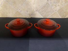 71901100600000 Le Creuset Mini Round Cocotte Cerise 8 Fl Oz Red Set Of 2 71901100600000 Le Creuset Mini Round Cocotte Cerise 8 Fl Oz Red Set Of 2