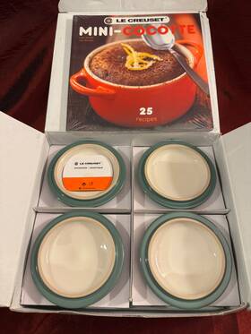 792121006000003 Le Creuset Read Stoneware Set Of 4 Mini Cocottes With Cookbook New 792121006000003 Le Creuset Read Stoneware Set Of 4 Mini Cocottes With Cookbook New