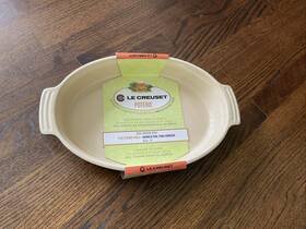 Le Creuset 840457403272 New 13 Inch X10 Stoneware Marine Blue Poterie Server Dish/pan Le Creuset 840457403272 New 13 Inch X10 Stoneware Marine Blue Poterie Server Dish/pan