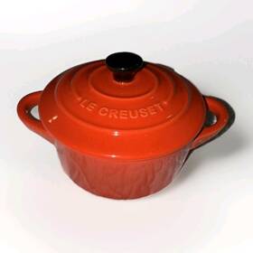 Le Creuset 840457403425 Mini Cocotte 10 Cm 8oz Carmin Red With Black Knob Lid New Tag