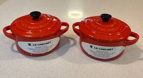 Le Creuset 840457408826 New 2 Mini Round Cocotte 10cm Carmin Orange Stoneware Casserole Dish