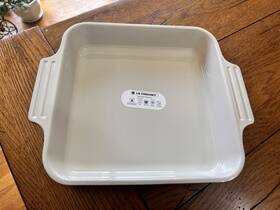 Le Creuset 840457412458 New 23 Cm Square Stoneware Baking Dish Fig Purple Nwt 9 Inch X9