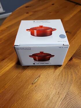 Le Creuset 843251156610 Mini Round Cocotte In Sea Salt 8 Oz. New Box - Light Grey/blue Le Creuset 843251156610 Mini Round Cocotte In Sea Salt 8 Oz. New Box - Light Grey/blue