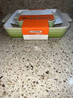 Le Creuset 843251158225 Bakers Set Of 2 Kiwi Baking Dishes Le Creuset 843251158225 Bakers Set Of 2 Kiwi Baking Dishes
