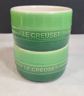 Le Creuset 843251165711 Stackable Straight Wall Ramekin Pair 2 Bamboo Green 7oz Stoneware Nwt