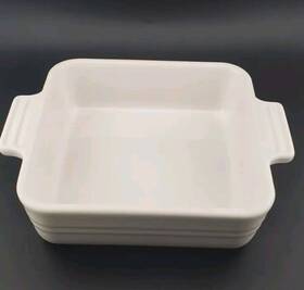 Le Creuset 843251167876 Stoneware Square 5.5 Inch Baking Dish 5 1/2 20 Ounce