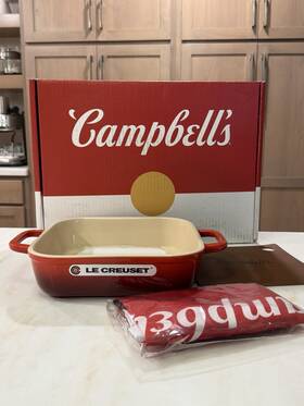 Le Creuset 843251173167 Campbell S Square Baking Dish 23cm Cerise Red New Rare