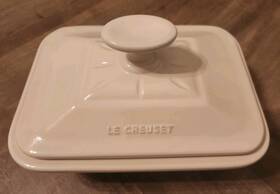 Le Creuset Bo211-16 Premium Stoneware Terrine Pearl 28oz 6.5 Inch X4.5 Rare Item