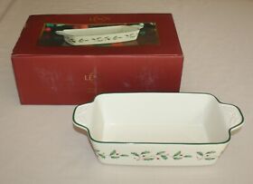 783058 Lenox Holiday Bread Loaf Pan Christmas Holly Handles Bakeware New In Box 783058 Lenox Holiday Bread Loaf Pan Christmas Holly Handles Bakeware New In Box