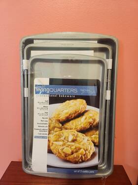 Living Quarters 070896625069 Professional Bakeware 3 Piece Kitchen Baking Sheet Set Non-stick