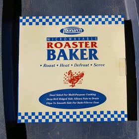 16678 Monarch Microwave Roaster/baker New Cs
