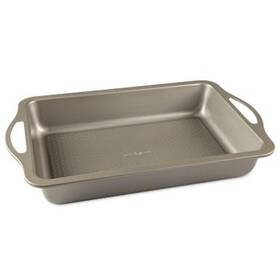 12509 Nordic Ware Treat Rectangular Cake Pan 9x13