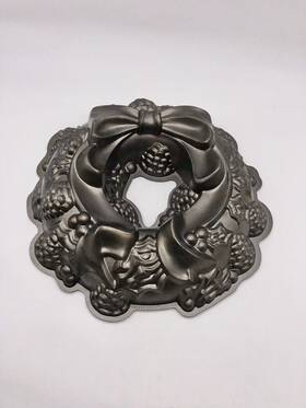 82348 Nordic Ware Platinum Autumn Wreath Non Stick Bundt Cake Pan Thanksgiving 82348 Nordic Ware Platinum Autumn Wreath Non Stick Bundt Cake Pan Thanksgiving