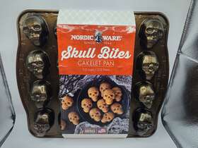 94948m Nordic Ware Skull Bites Cakelet Pan Brown - Good Condition And Free Shipping