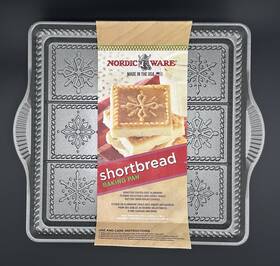 Nordic Ware Nordicware 782195926074 Cast Aluminum English Shortbread Pan - Snowflake Pattern New Nordic Ware Nordicware 782195926074 Cast Aluminum English Shortbread Pan - Snowflake Pattern New