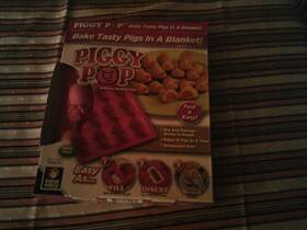 031018300 Ontel Piggy Pop Silicone Baking Pan Bakes 12 Pigs-as Seen On Tv Bpa Free With Recipe Book