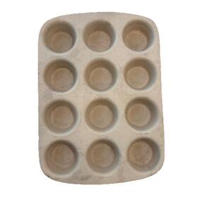 060404 Pampered Chef The Family Heritage Stoneware 12 Cupcake Muffin Pan Baking Stone