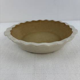 060802 Pampered Chef The Family Heritage Collection 9 Inch Pie Dish Pan 060802 Pampered Chef The Family Heritage Collection 9 Inch Pie Dish Pan