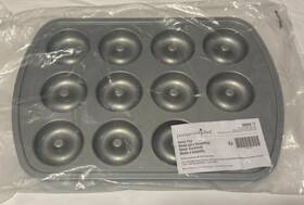 100019 Pampered Chef Donut Pan - Brand New In Package
