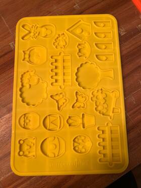 Pampered Chef 100183 Silicone Mold Easter/spring