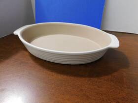 10902 Pampered Chef The Family Heritage Stoneware Large Oval Baker Casserole 14.5 Inch