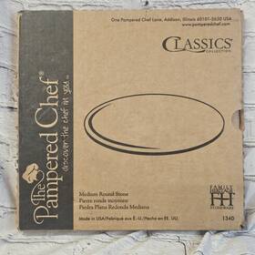 1340-03 Pampered Chef 1304-03 The Medium Round Stone Plate