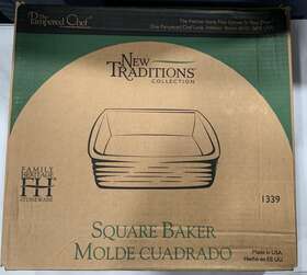 1339 Pampered Chef Square Baker Stone Cranberry New Traditions