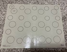 1732 Pampered Chef Reversible Silicone Baking Mat Item