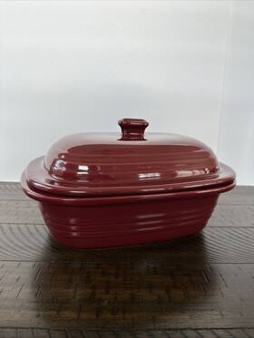50103 Pampered Chef Cranberry Red Deep Covered Baker Roaster Stoneware 3.1 Qt