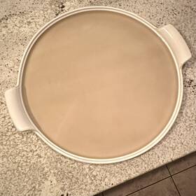5154 Pampered Chef Pizza Stone 15 Inch Large Round W Handles Glaze Stoneware