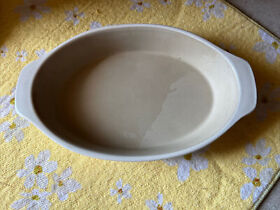 211204 Pampered Chef Vanilla Oval Baker Stoneware New Traditions