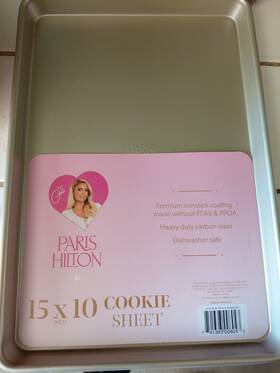 Paris Hilton 741393008043 Nonstick Carbon Steel Bakeware 15x10 Inch Cookie Baking Sheet Pink