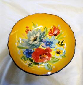 2821dvd Pioneer Woman Stoneware Bowl #2821dvd With Flower And Polka Dot Pattern