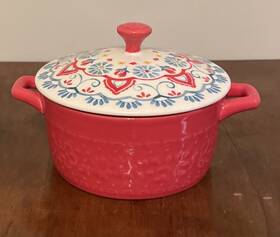 Pws096881814312 Pioneer Woman Mazie Mini Lidded Casserole Dish Stoneware 14.4 Oz