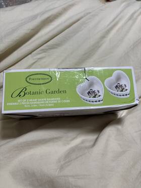 632783 Portmeirion Botanic Garden Set Of 2 Heart-shaped Porcelain Ramekins Pansy