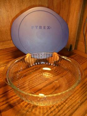 024-s17 Pyrex Pryex Medium 2 Quart Bowl Clear Ribbed Mixing Salad Serving #024-s17 Lid Aa89