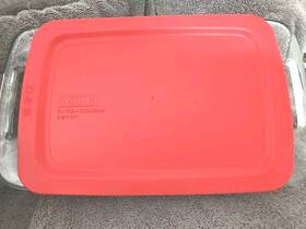 213-r Pyrex 2.2 Quart Baking Dish Clear Glass 7 X 11 1.75 Inch With Red Lid