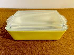 503-b Pyrex Yellow Refrigerator Dish With Lid. Vintage Collectors Or Home Use